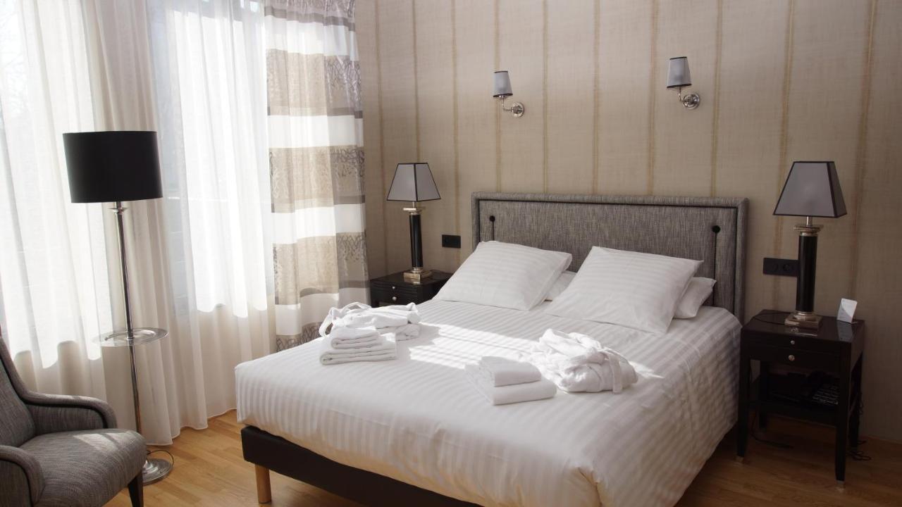 Hotel De Charme L'Oree Du Parc Romans-sur-Isère Eksteriør billede